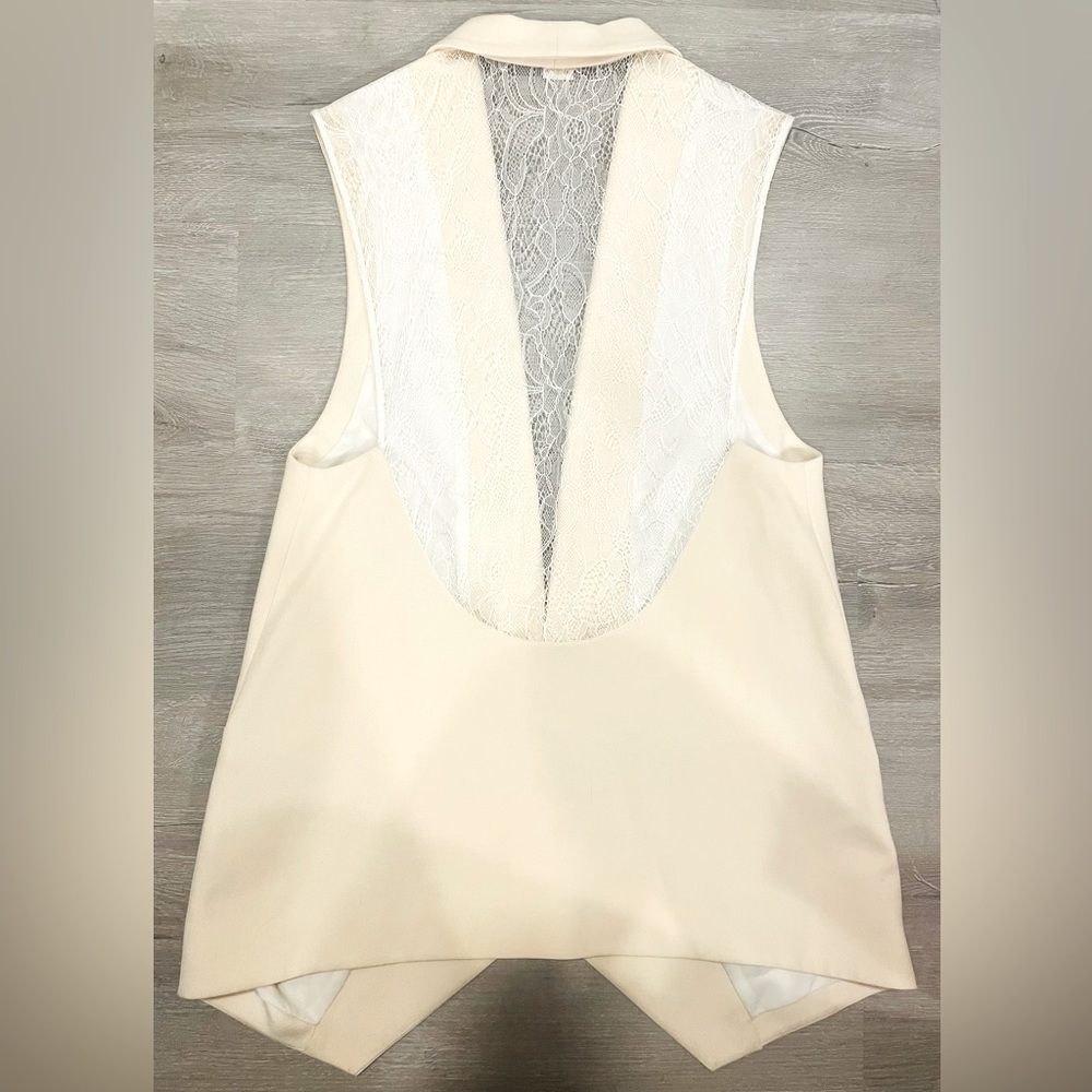 Revolve Haute Hippie Sleeveless Lace Crepe Cloak Vest in Swan (Ivory/Pearl) Sz 8 - Picture 2 of 10